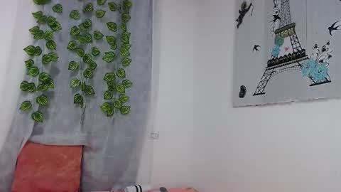 Snapshot of curiuscouplehot chatting on September 16, 9:54 am Pablo and emma online show from September 16, 9:54 am