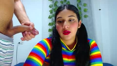 Snapshot of curiuscouplehot chatting on November 16, 10:21 am Pablo and emma online show from November 16, 10:21 am