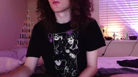 curly fries online show from March 3, 2:50 am