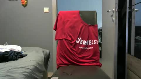 Snapshot of curlyfurly chatting on February 3, 2:53 am curlyfurly online show from February 3, 2:53 am