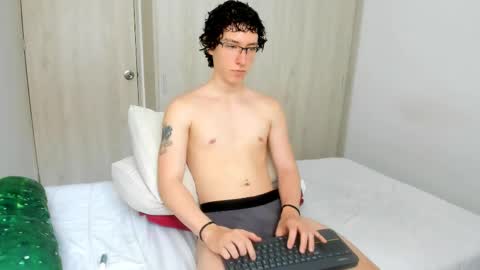 Noah online show from June 5, 4:56 pm
