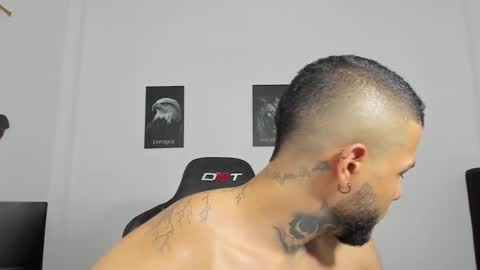 curtis_blake online show from October 19, 12:55 am