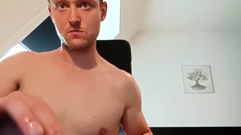 Snapshot of curtisblack251 chatting on July 28, 3:21 pm curtisblack251 online show from July 28, 3:21 pm