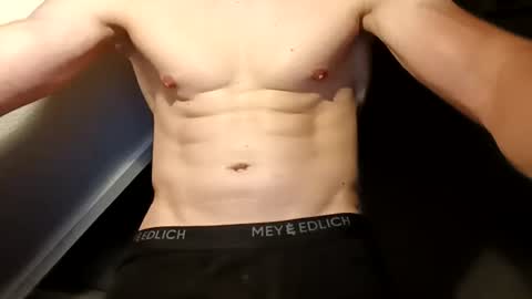 Snapshot of curtisblack251 chatting on August 3, 10:57 pm curtisblack251 online show from August 3, 10:57 pm