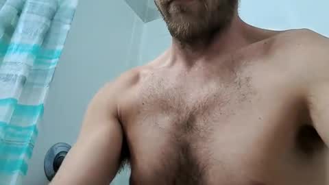 Snapshot of curtisrobert171 chatting on April 28, 6:07 am curtisrobert171 online show from April 28, 6:07 am