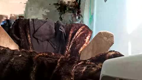 Herandthere online show from February 13, 12:17 am