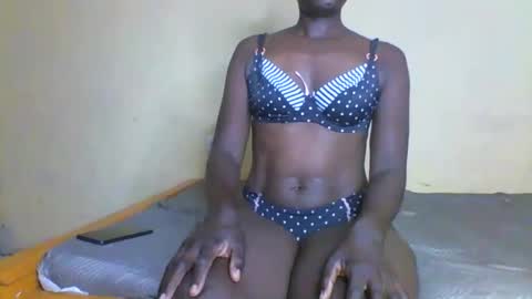 Snapshot of curvious_lilah chatting on November 24, 11:59 pm curvious lilah online show from November 24, 11:59 pm