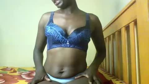 Snapshot of curvious_lilah chatting on December 2, 12:27 am curvious lilah online show from December 2, 12:27 am