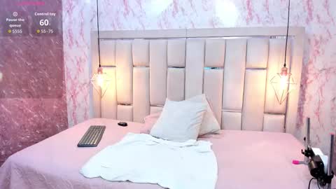 Alyanna  online show from September 12, 11:43 am