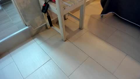 Alyanna  online show from January 10, 11:45 am