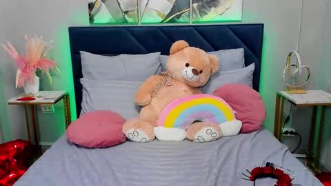 Snapshot of curvy_dynamite chatting on March 21, 8:19 am Sammy online show from March 21, 8:19 am