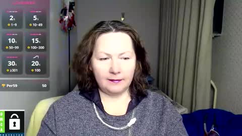 Snapshot of curvy_girlz chatting on October 20, 4:40 pm curvy_girlz online show from October 20, 4:40 pm