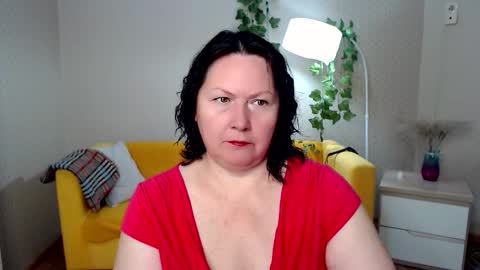 Snapshot of curvy_girlz chatting on November 18, 4:22 pm curvy_girlz online show from November 18, 4:22 pm
