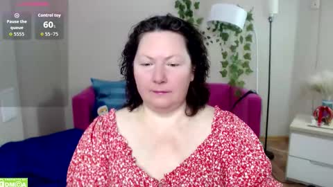 curvy_girlz online show from February 6, 8:56 pm