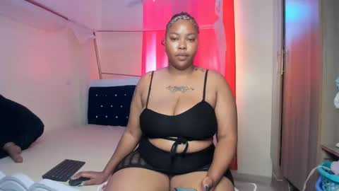 Curvy Latoya online show from February 26, 11:09 am