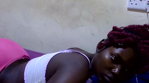 curvy_queen12 online show from July 15, 5:02 am