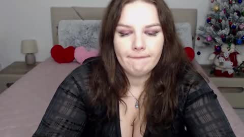 curvyanna13 online show from January 5, 7:28 pm