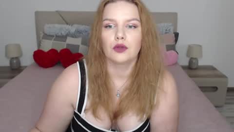 curvyanna13 online show from February 17, 3:42 pm