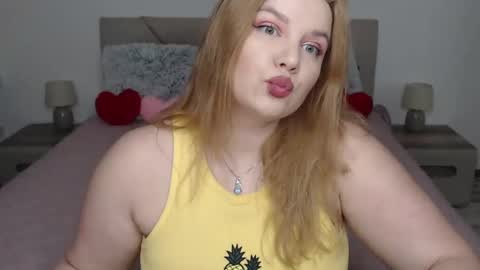 curvyanna13 online show from March 3, 5:18 pm