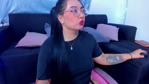 A online show from November 6, 2:45 am