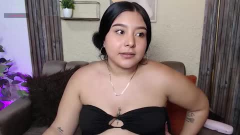 Snapshot of curvydelicios_zoe chatting on October 17, 3:20 am Zoe online show from October 17, 3:20 am