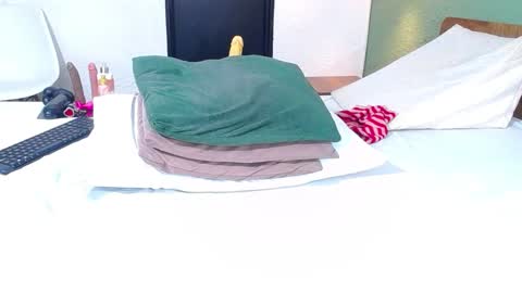 Danna online show from December 11, 2:52 am