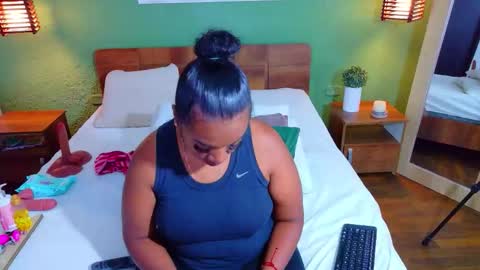 Snapshot of curvyebonyy_ chatting on March 27, 2:28 pm Danna online show from March 27, 2:28 pm