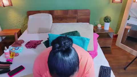 Danna online show from July 29, 6:39 pm