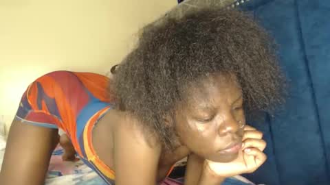 curvyjoan online show from February 2, 9:30 am