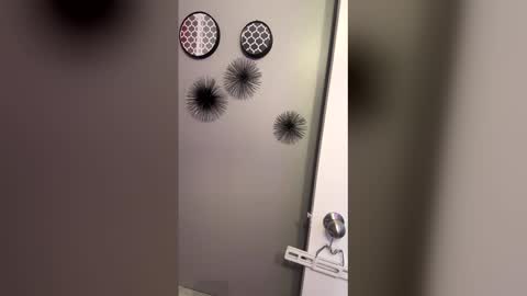 Snapshot of curvyleesha71 chatting on February 22, 6:28 pm curvyleesha71 online show from February 22, 6:28 pm