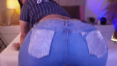 Snapshot of curvyliciouss chatting on December 2, 8:59 pm Samantha online show from December 2, 8:59 pm