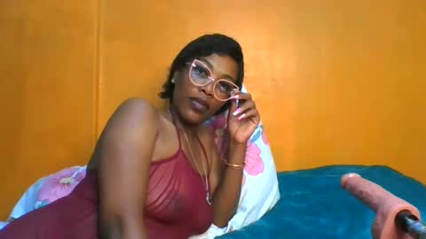 curvylyin online show from March 16, 3:23 am