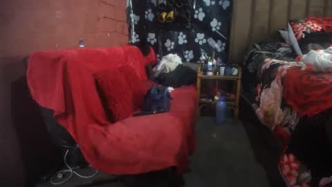 Snapshot of curvypear76x chatting on November 24, 9:31 am curvypear76x online show from November 24, 9:31 am