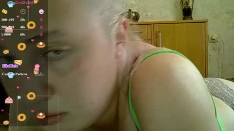 Curvy online show from June 13, 2:48 pm