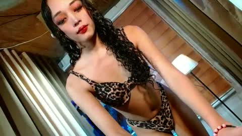 BBY CURLYHANNA online show from June 25, 11:04 am