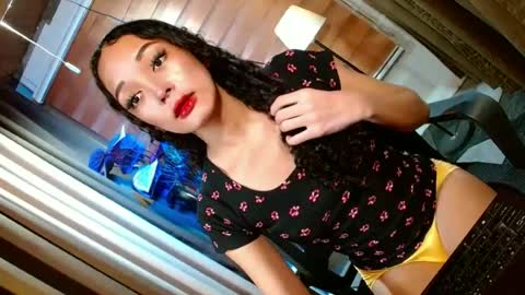 BBY CURLYHANNA online show from July 7, 11:03 am