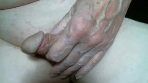 Snapshot of cutandwaxed2 chatting on April 13, 12:21 pm BI SMOOTH MATURE SUB online show from April 13, 12:21 pm