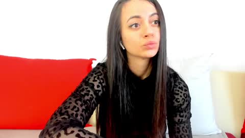 cute_angel95 online show from January 25, 2:25 pm