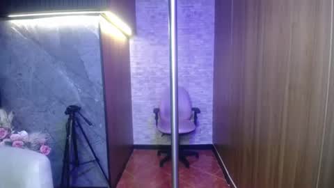 cute_angel_1 online show from June 14, 3:30 am