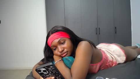 Snapshot of cute_ass18 chatting on April 28, 5:01 am Liya online show from April 28, 5:01 am