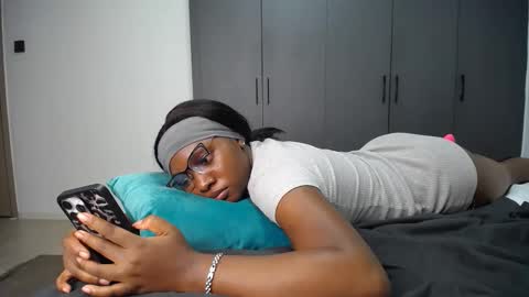 Snapshot of cute_ass18 chatting on April 29, 5:30 pm Liya online show from April 29, 5:30 pm