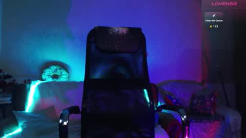 Betty online show from November 15, 4:25 pm