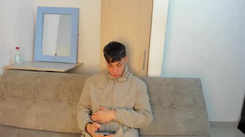 ARTURO-18  MATIAS-18  NIKOLAY-19  HADES-18  GABO-19 online show from March 14, 7:41 pm