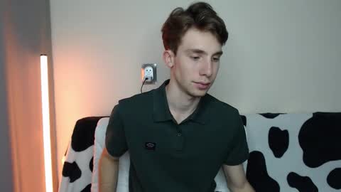 Snapshot of cute_brian chatting on October 11, 12:04 pm Im Brian online show from October 11, 12:04 pm