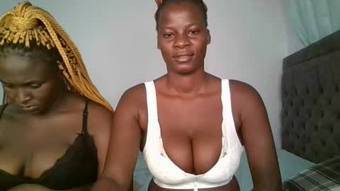 Snapshot of cute_daniellah chatting on January 24, 12:42 am Danillah online show from January 24, 12:42 am
