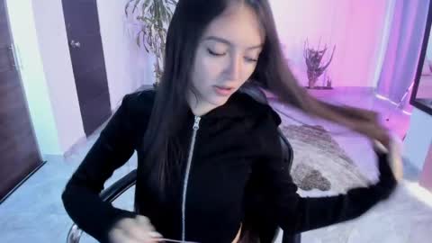 Bella Fox online show from April 29, 5:30 pm