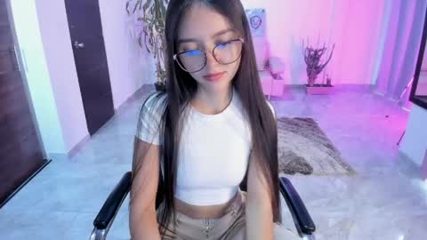 Bella Fox online show from May 9, 2:55 pm