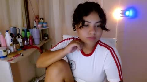 Snapshot of cute_hippo8 chatting on February 22, 8:50 am cute_hippo8 online show from February 22, 8:50 am