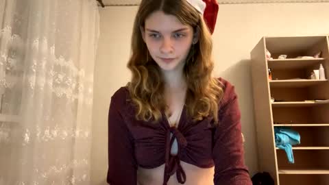 cute_kitte online show from January 1, 6:38 pm