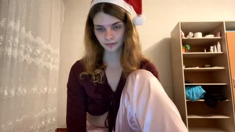 cute_kitte online show from January 4, 6:51 pm